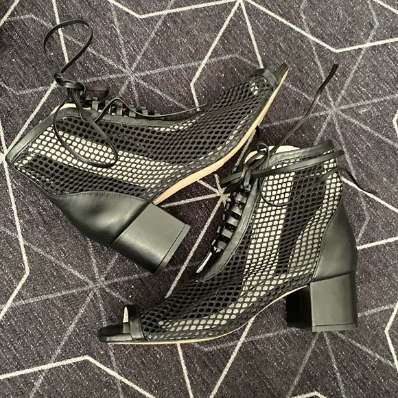 Nwot Daniella Shevel NOLA Black Leather Mesh Short Bootie Open Toe Bootie 37 - Picture 9 of 12